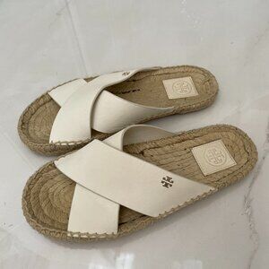 Tory Burch Flat White Leather sandals sz 6M